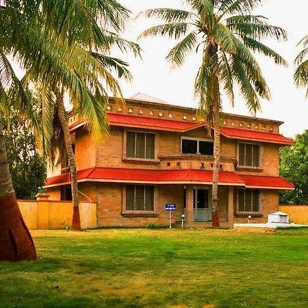 Stay Guru Resort Farm Villa Bhuj Exterior photo