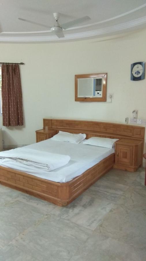 Stay Guru Resort Farm Villa Bhuj Exterior photo